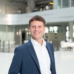 Dr. Dominik Voll
