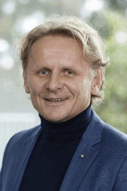 Ehrungen, Karriere, Förderung