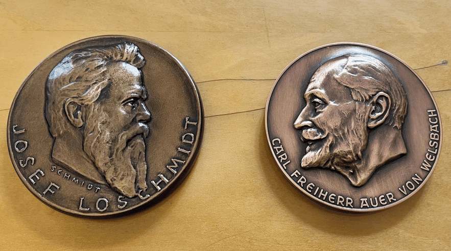 Auer‐von‐Welsbach‐ und Loschmidt‐Medaille
